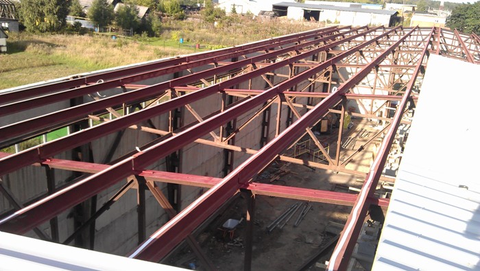 Подготовка мест для укладки кровельных сэндвич-панелей